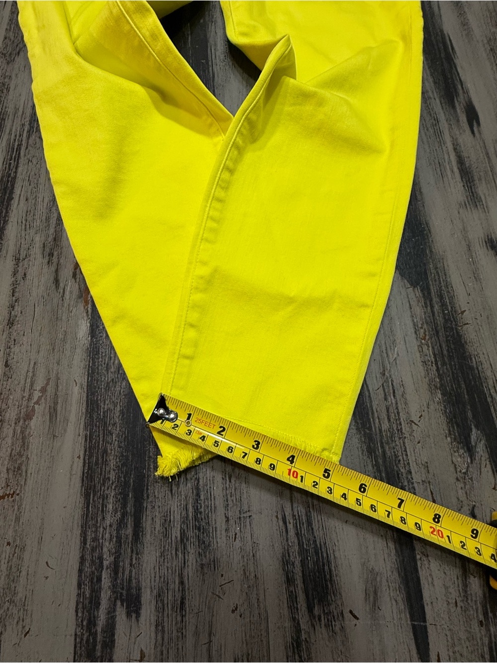 J BRAND Yellow Cropped Skinny Jeans Raw Fringe Hem Lemongrass Canary Denim 32 - Picture 8 of 15